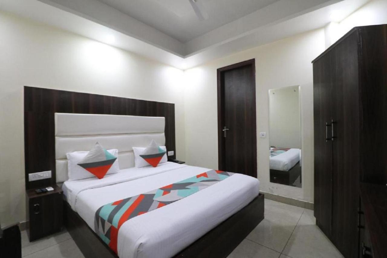 Hotel City Liit Delhi Airport New Delhi Exteriör bild