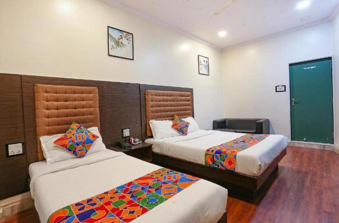 Hotel City Liit Delhi Airport New Delhi Exteriör bild