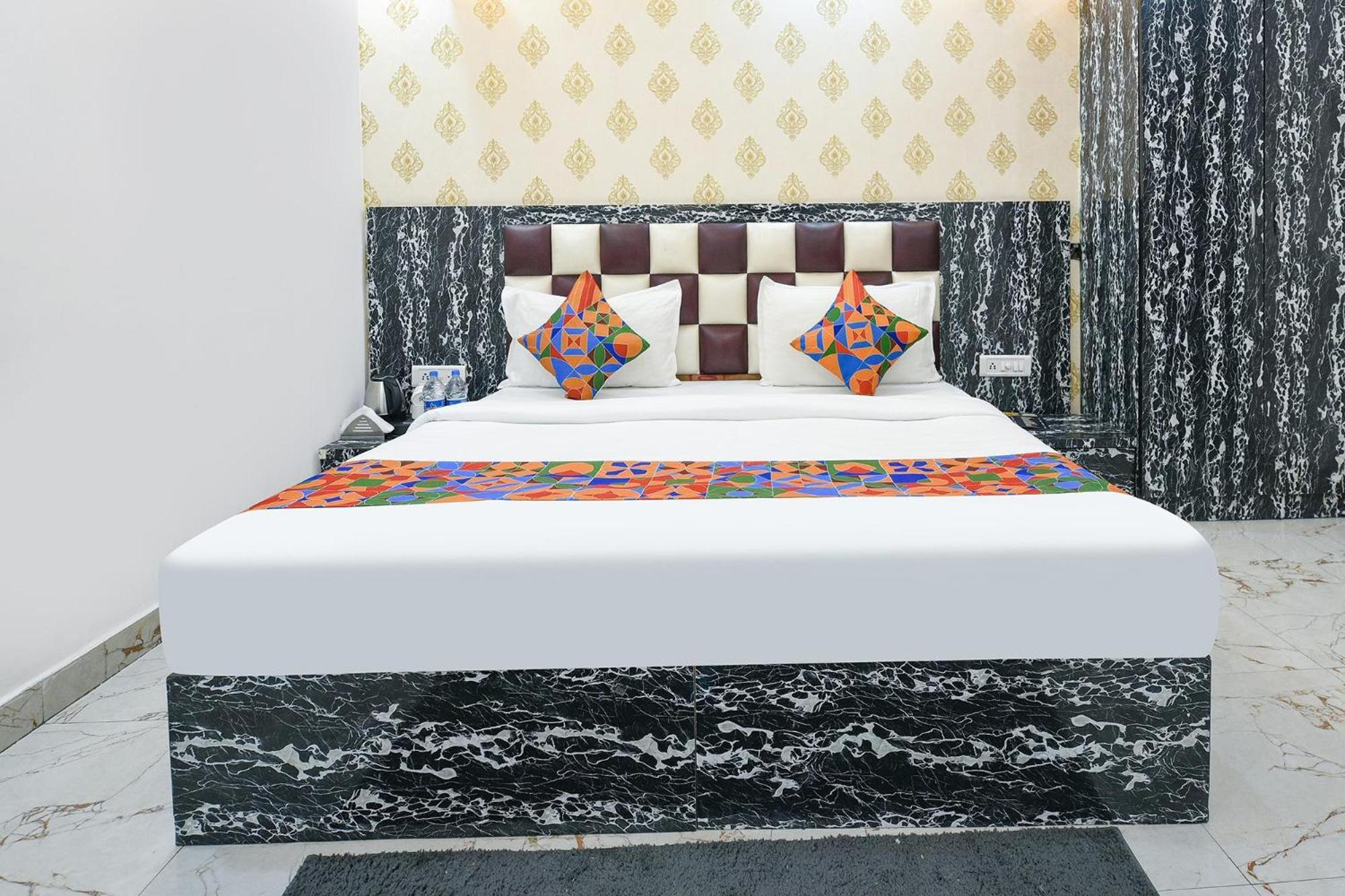 Hotel City Liit Delhi Airport New Delhi Exteriör bild