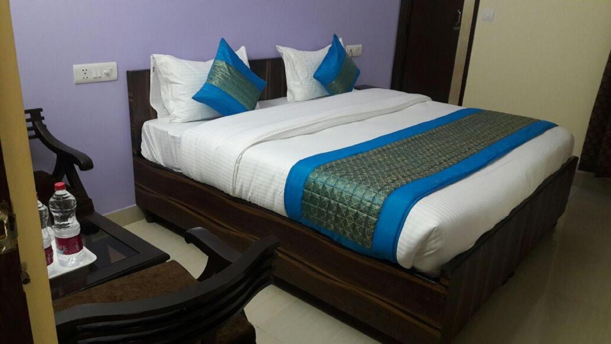 Hotel City Liit Delhi Airport New Delhi Exteriör bild